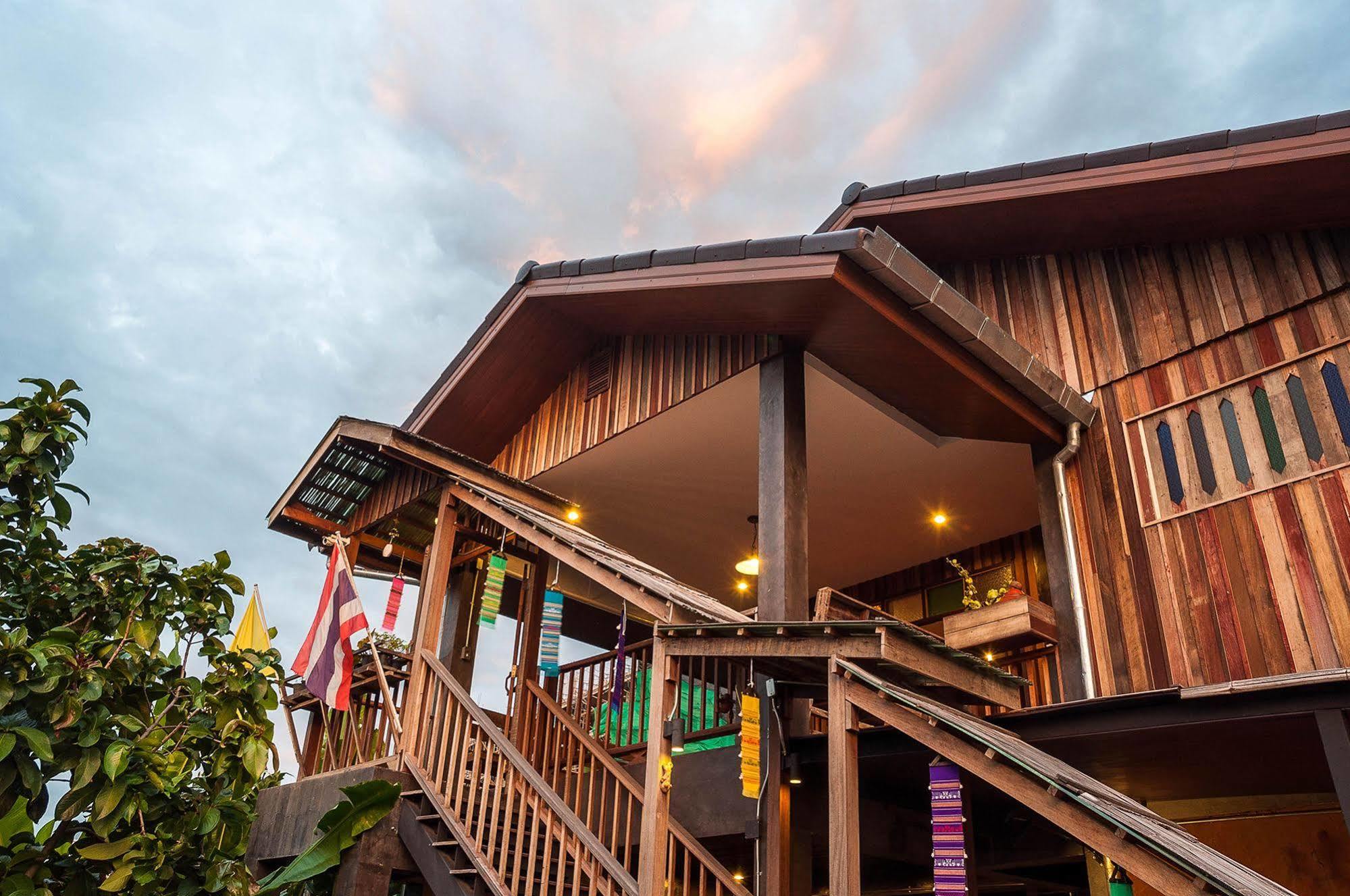 Hueandin Klinmai Boutique Hotel Chiang Mai Ngoại thất bức ảnh